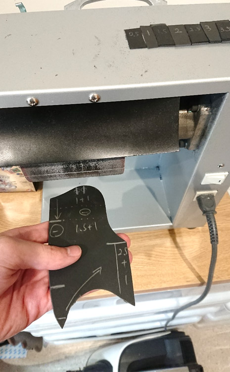 グラインダー削り